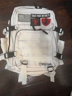 WOLF PAK BRAND NEW 35L White Tactical Backpack with Patches - Dragons Lair LV
